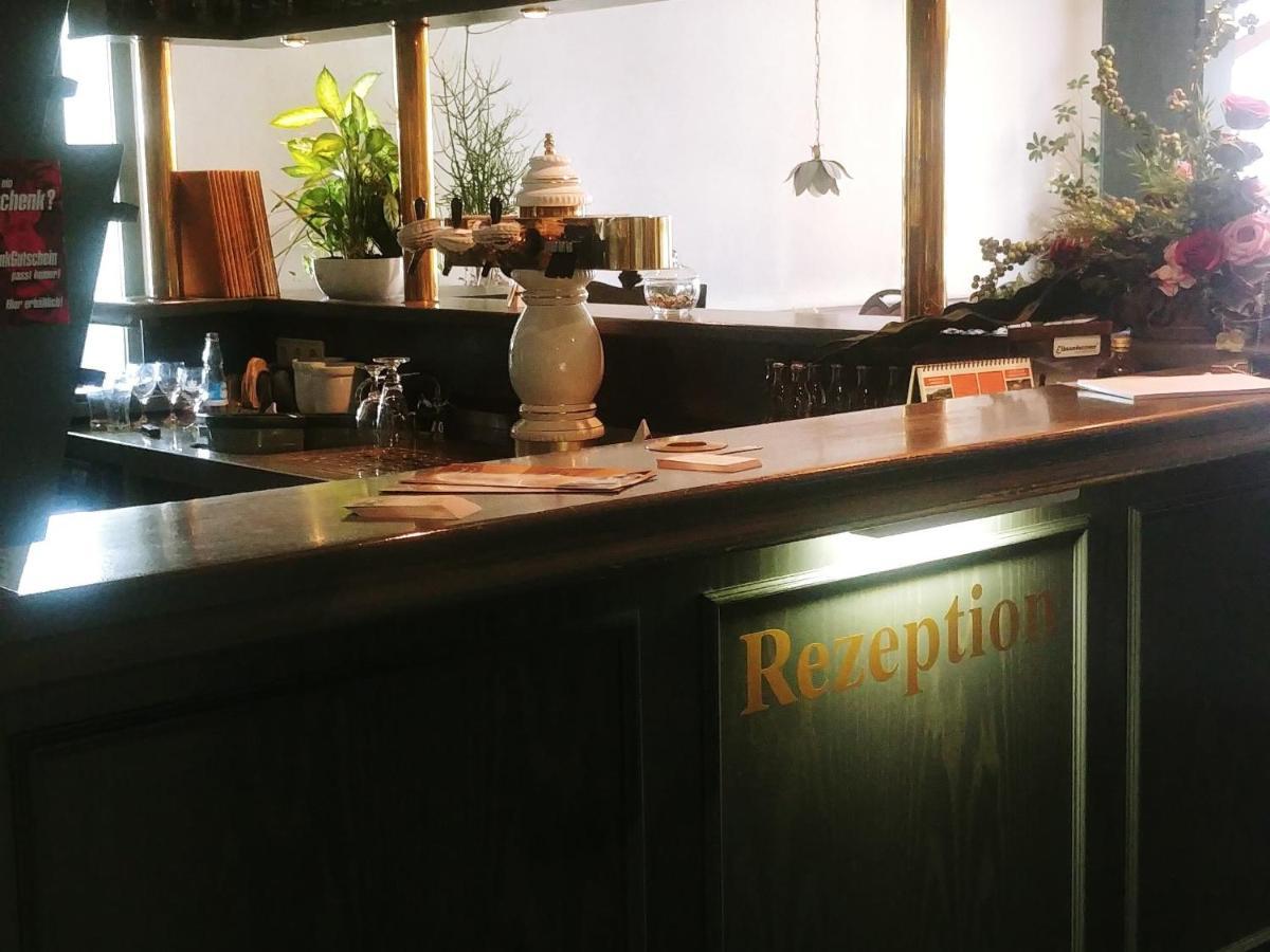 Waldhotel & Restaurant Bergschlosschen Hetzdorf ภายนอก รูปภาพ