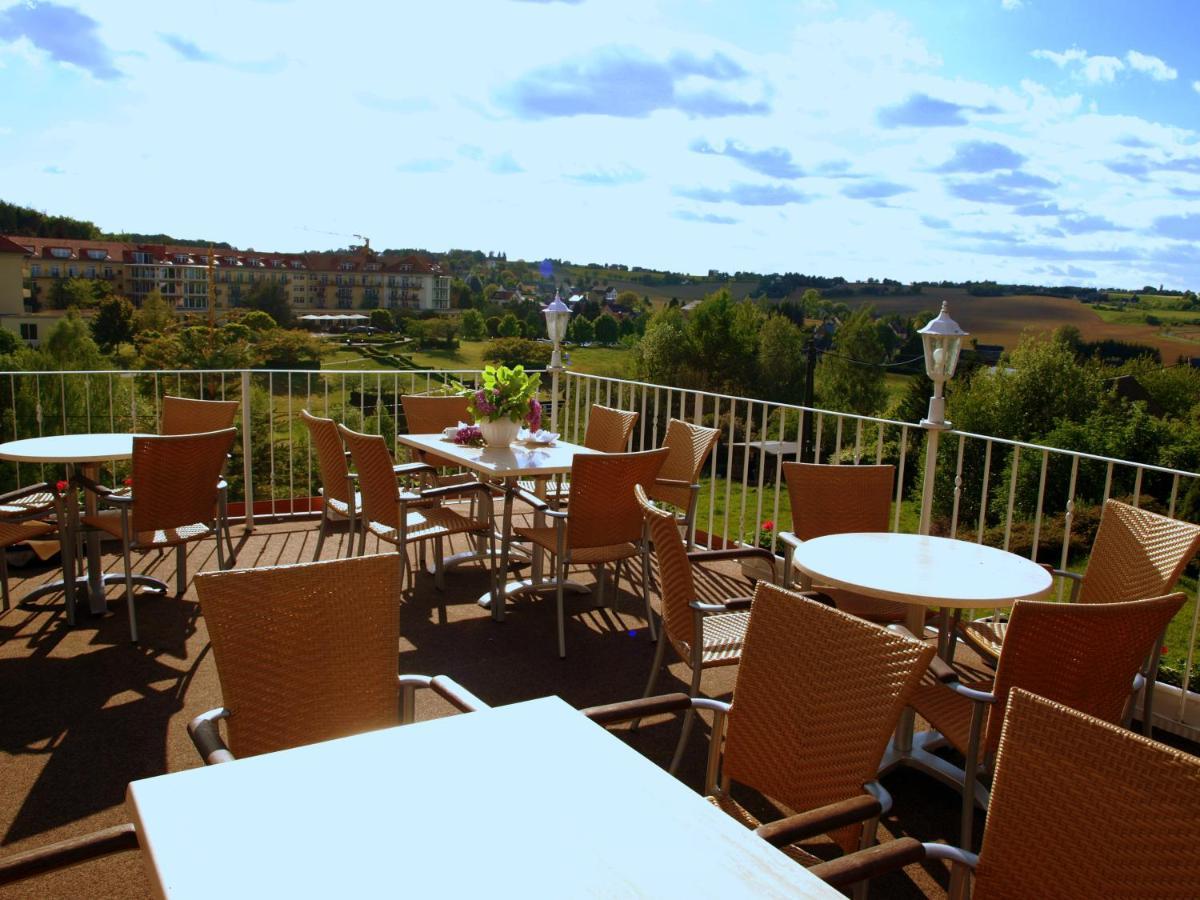 Waldhotel & Restaurant Bergschlosschen Hetzdorf ภายนอก รูปภาพ